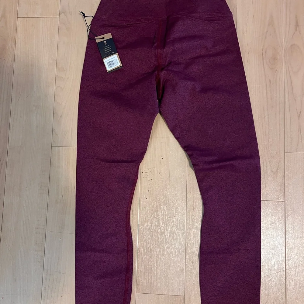 NOBULL Burgundy Leggings XS NWT - Picture 2 of 6